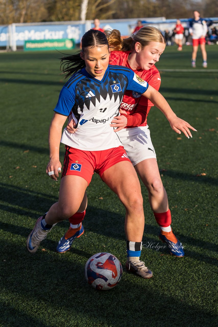 Bild 70 - wBJ Hamburger SV - Holstein Kiel : Ergebnis: 8:0